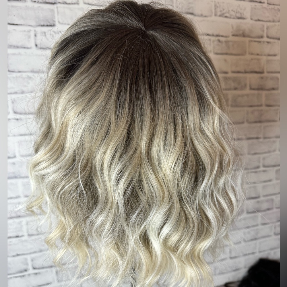 NEW Blonde Ash Brown Platinum OMBRÉ wavy short wig with Bang SYNTHETIC